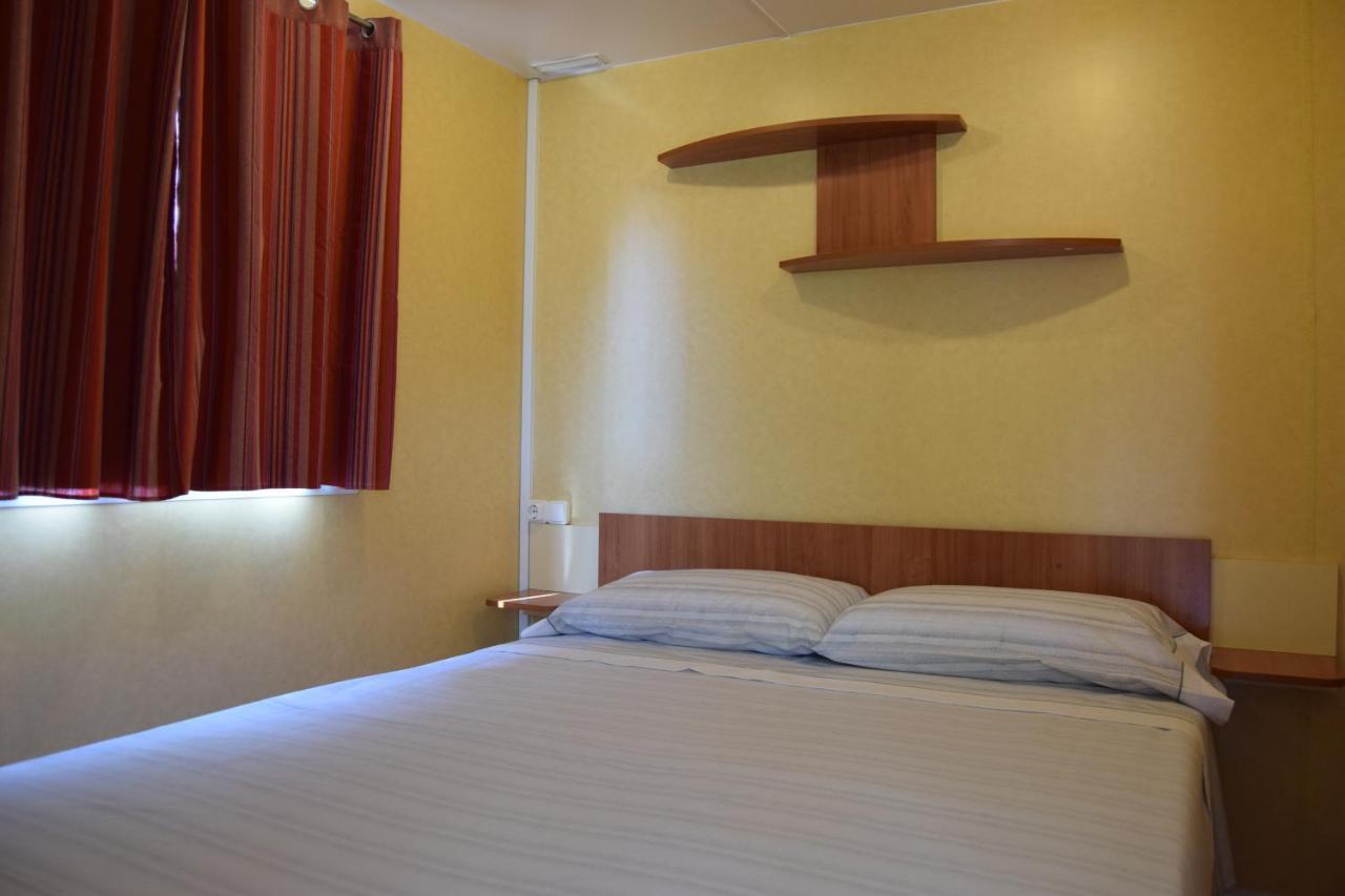 El Carlitos Hotel Arenys de Mar ภายนอก รูปภาพ