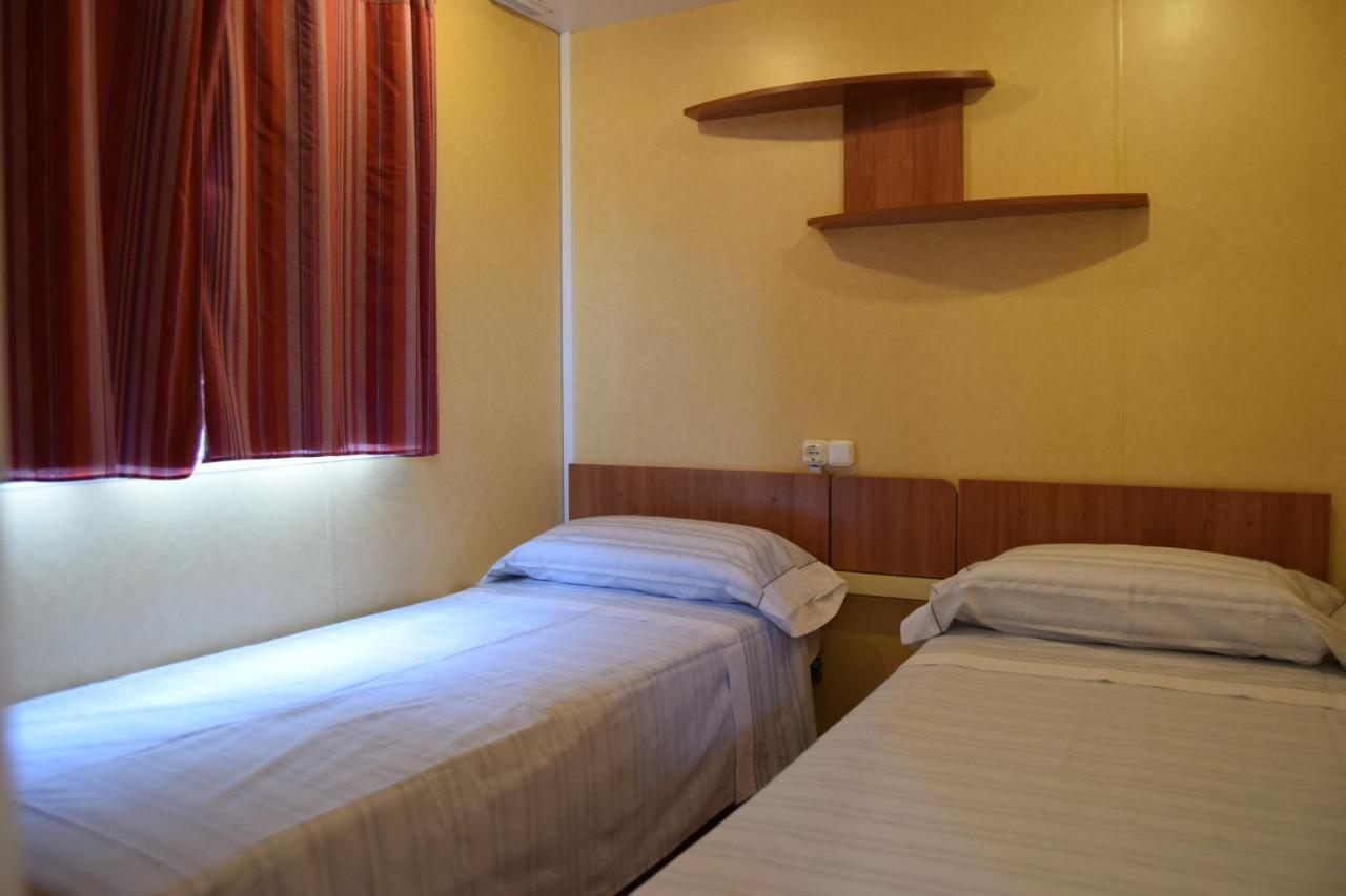 El Carlitos Hotel Arenys de Mar ภายนอก รูปภาพ