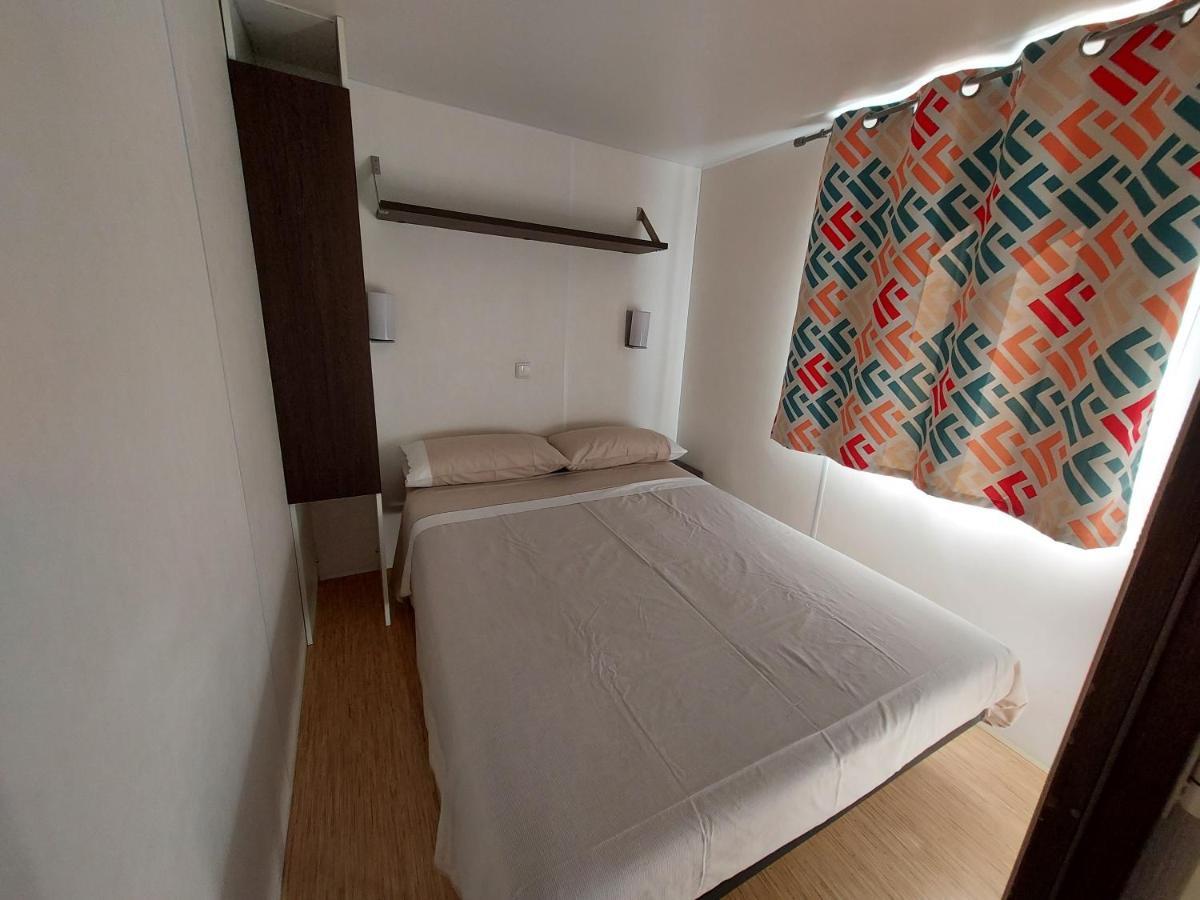 El Carlitos Hotel Arenys de Mar ภายนอก รูปภาพ